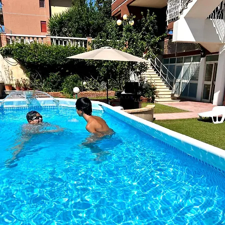 Domus In Villa, Swimming Pool And Private Parking 그라비나 디 카타니아