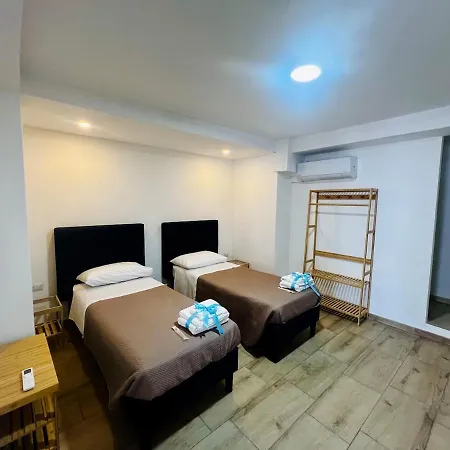 Domus In Villa, Swimming Pool And Private Parking 빌라 그라비나 디 카타니아