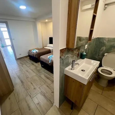 Domus In Villa, Swimming Pool And Private Parking