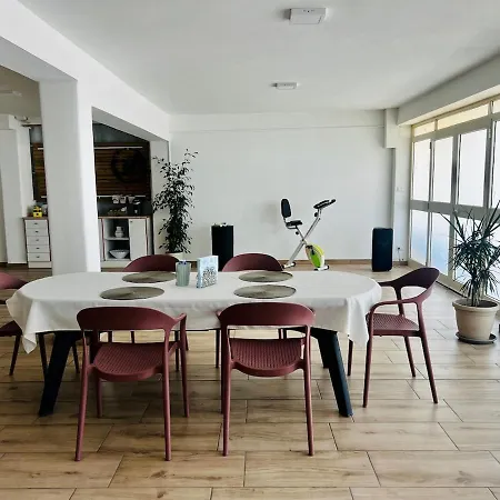 Domus In Villa, Swimming Pool And Private Parking *