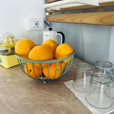 Domus In Villa, Swimming Pool And Private Parking Gravina di Catania